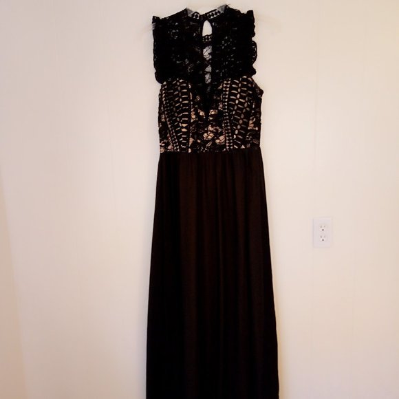 Formal Dress - Picture 2 of 4